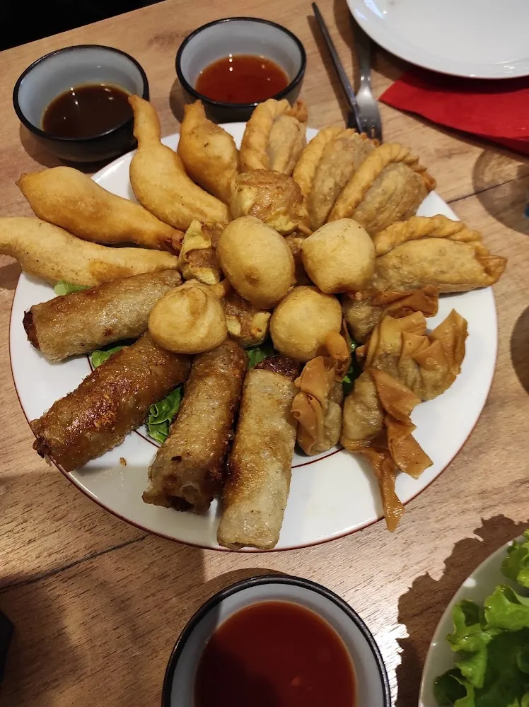 Samoussa Bœuf Et Nems Poulet Porc